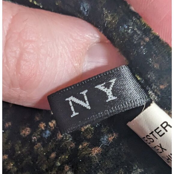 Black And Green Speckled Velvet-Like Scarf - Picture 6 of 15